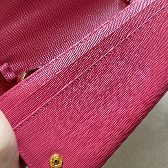 Wallet on Chain Saffiano Leather - Picture 5 of 10